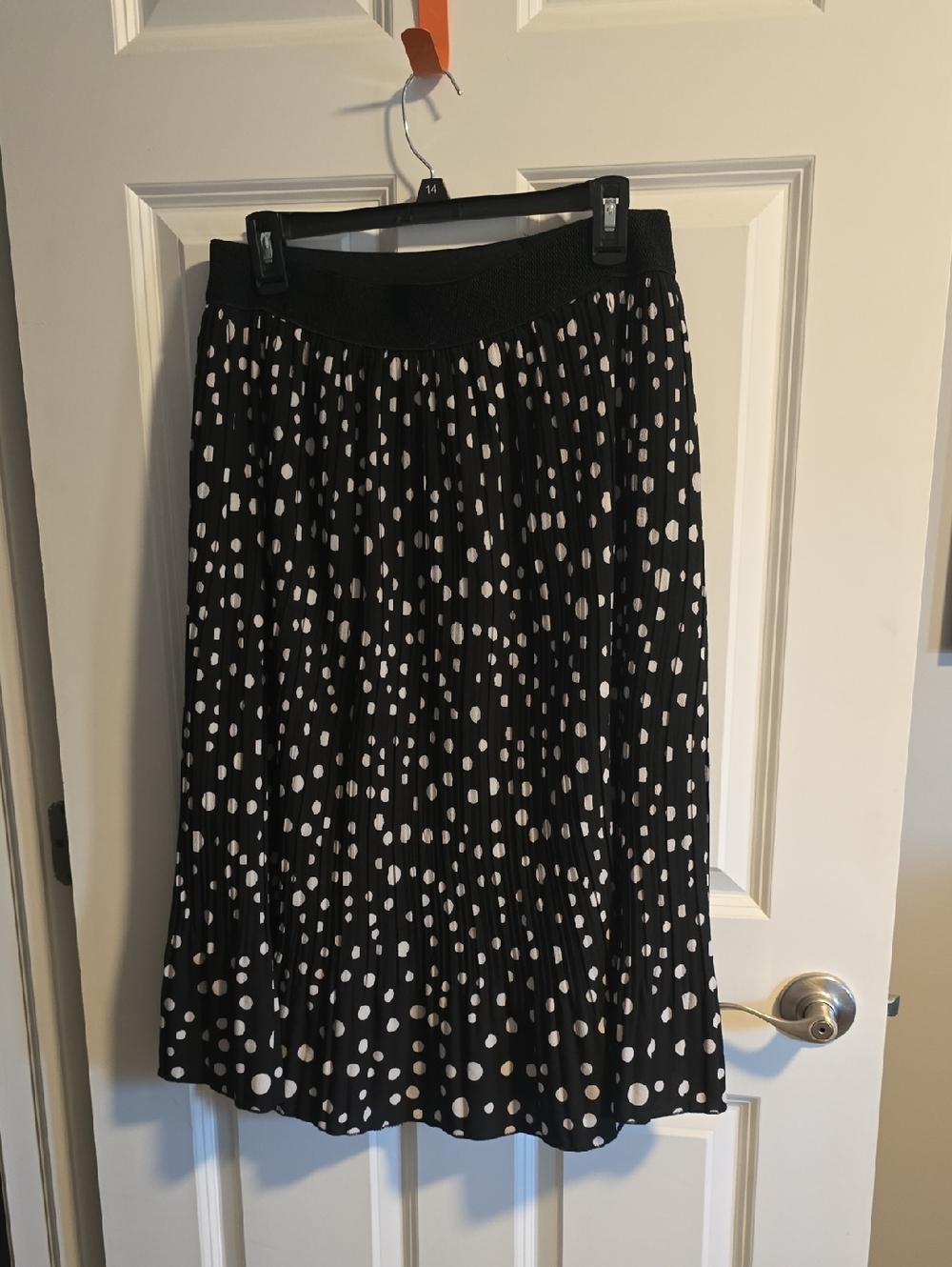 Black and White Polka Dot Pleated Midi Skirt